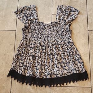 3/$12 Rewind babydoll flutter sleeve floral top
